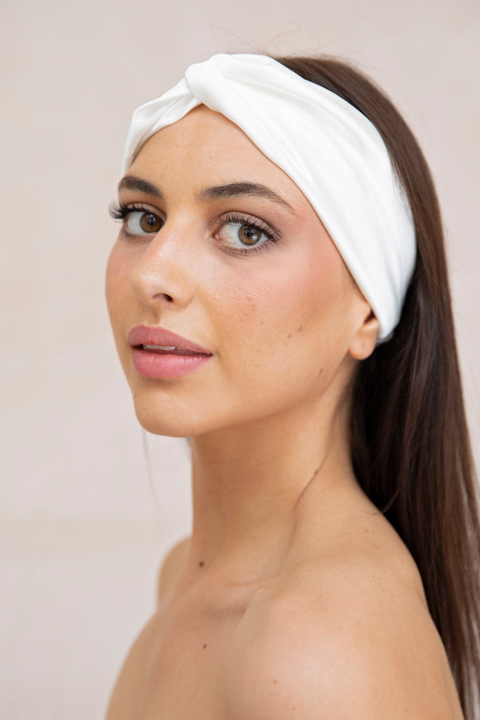 Benth Skin Beneath The Skin – Ellipsis